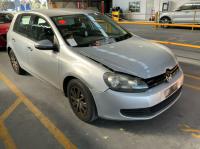 2011 Volkswagen Golf image 2