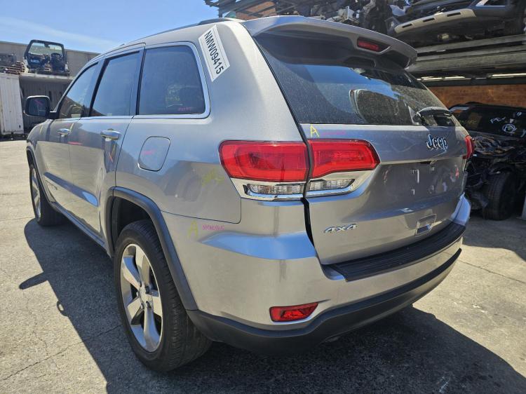 jeep Grand Cherokee LAREDO 4X2 Oct 2014 Parts & Wrecking