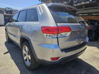 2014 Jeep Grand Cherokee LAREDO 4X2 image 2