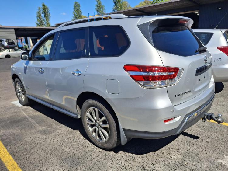 nissan Pathfinder R52 May 2016 Parts & Wrecking