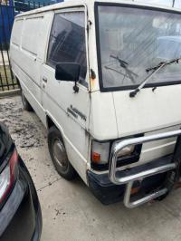 1984 Mitsubishi L300 Van image 2