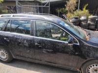 2011 Volkswagen Golf image 2