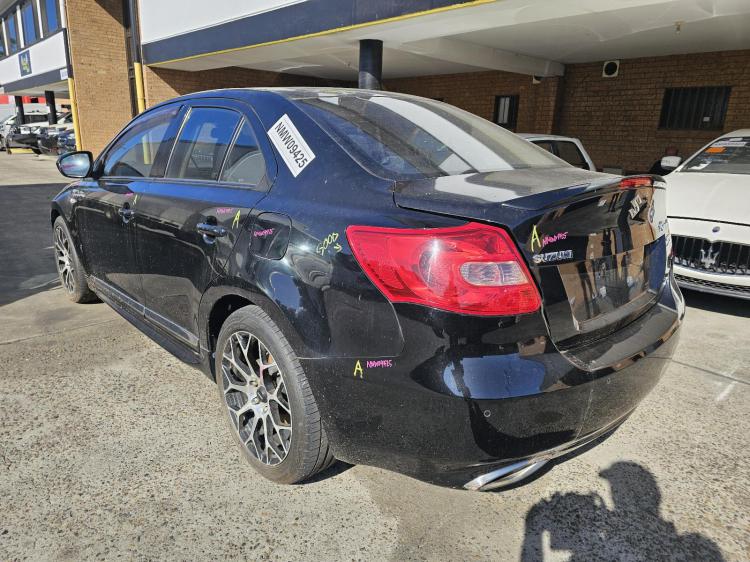 suzuki Kizashi FR SPORT AWD Oct 2012 Parts & Wrecking