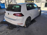 2018 Volkswagen Golf image 2