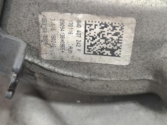 audi A4 2.0 TFSI CUATTRO Dec 2018 RIGHT FRONT HUB ASSEMBLY 