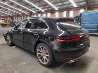 2016 Porsche Macan A5B01 image 2