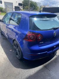 2006 Volkswagen Golf MK5 R32 image 2