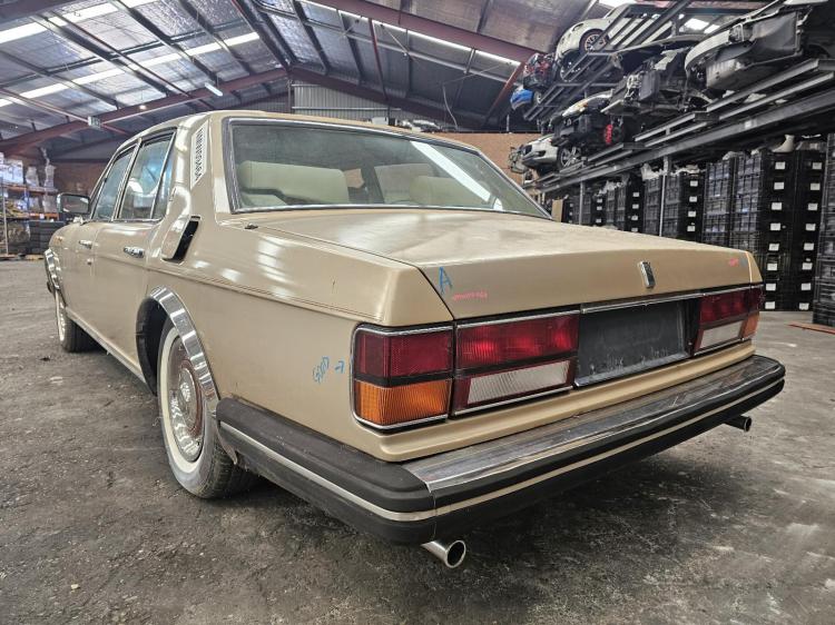 rolls royce Silver Spirit LWB 6.8I CARBY SU AUTO 3SPD RWD - VIN FCH12234 Jan 1981 Parts & Wrecking