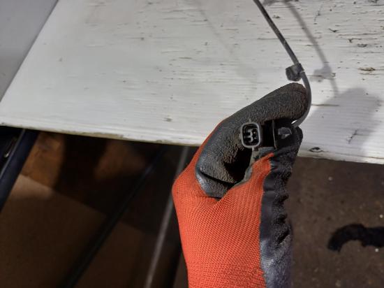 suzuki Swift FZ Mar 2012 LEFT FRONT HUB ASSEMBLY 