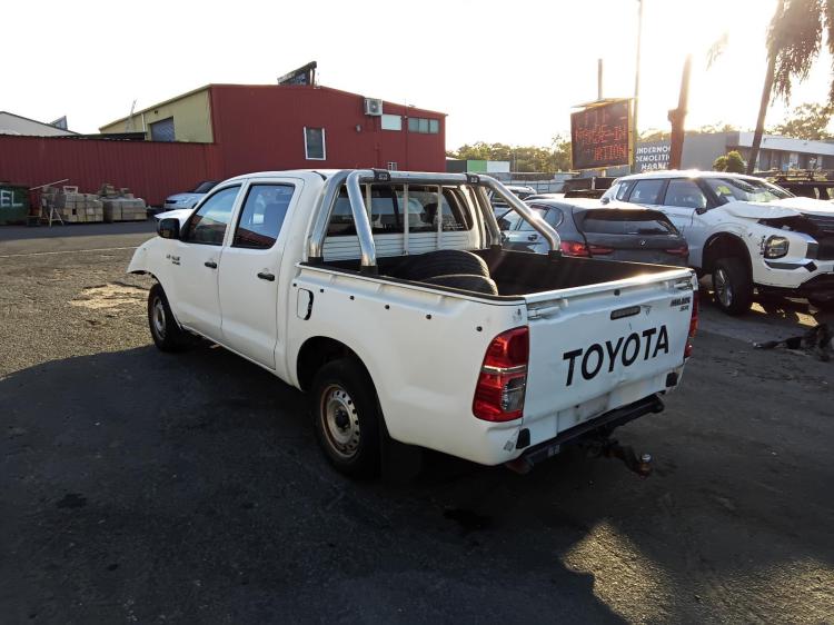 toyota Hilux 4X2 WORKMATE Apr 2009 Parts & Wrecking