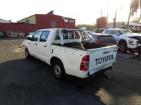2009 Toyota Hilux 4X2 WORKMATE image 2