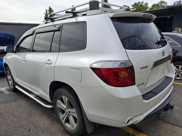 toyota Kluger GSU45R Aug 2010 Parts & Wrecking