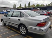 2001 Toyota Avalon MCX10R image 2