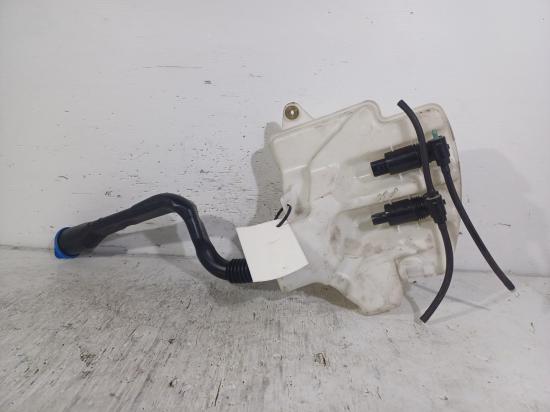 land rover Discovery SERIES 4 Aug 2015 WASHER BOTTLE 