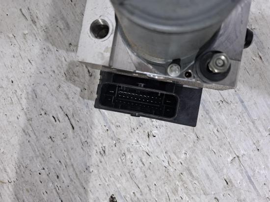 land rover Discovery SERIES 4 Aug 2015 ABS PUMP/MODULATOR 