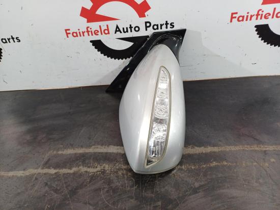 hyundai I45 Dec 2010 RIGHT DOOR MIRROR 