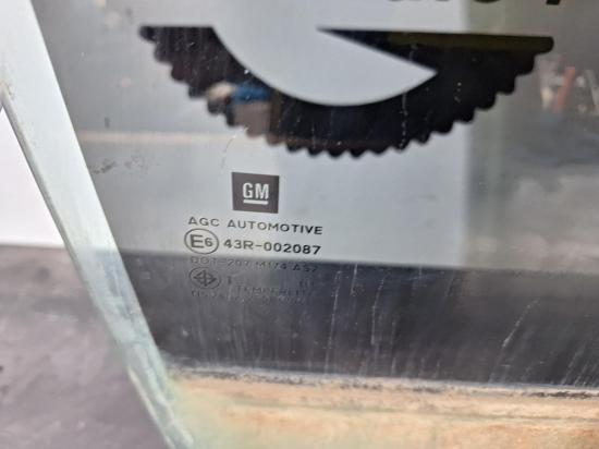 holden Colorado 2017 RIGHT FRONT DOOR WINDOW 