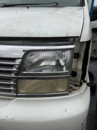 2000 Nissan Elgrand image 2