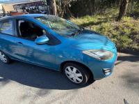 2013 Mazda 2 DE image 2