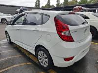 2015 Hyundai Accent RB image 2