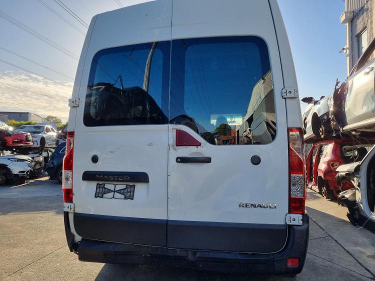 renault Master LWB MID ROOF X62 2015 Parts & Wrecking