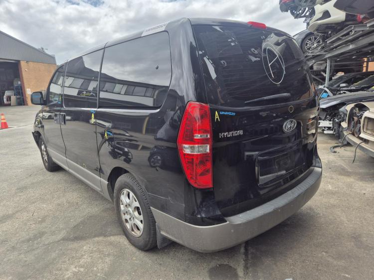 hyundai Imax IMAX 2.4L G4KG 4 SPEED AUTO RWD WAGON Apr 2014 Parts & Wrecking