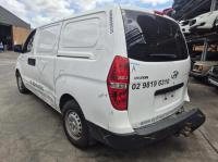 2014 Hyundai Iload ILOAD 2.5DT D4CB PLASTIC INTAKE 5 SPEED AUTO RWD image 2
