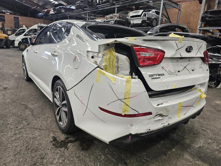 kia Optima 2.4L G4KJ 6 SPD AUTO FWD PLATINUM Apr 2014 Parts & Wrecking