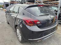 2013 Holden Astra PJ image 2
