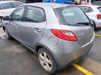 2011 Mazda 2 DE image 2
