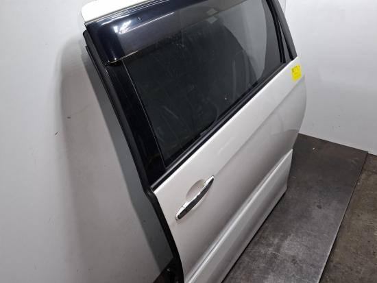 toyota Tarago Nov 2011 LEFT REAR DOOR 
