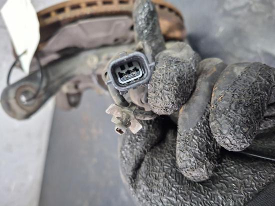 suzuki Swift AZ Jun 2020 LEFT FRONT HUB ASSEMBLY 