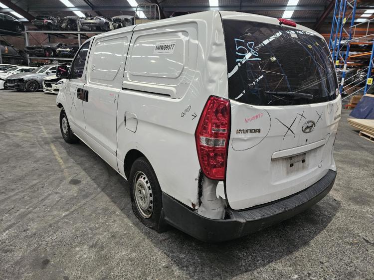 hyundai Iload 2.5DT D4CB AUTO 5SPD RWD TQ3-V Jul 2016 Parts & Wrecking