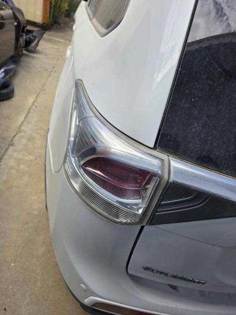 mitsubishi Outlander OUTLANDER 2017 Parts & Wrecking