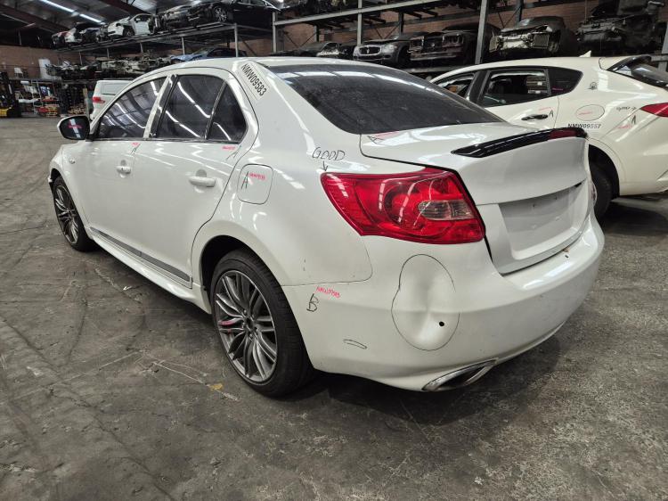 suzuki Kizashi 2.4L J24B AUTO 6SPD 4WD SPORT Jan 2013 Parts & Wrecking