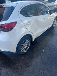 2023 Mazda 2 DL image 2