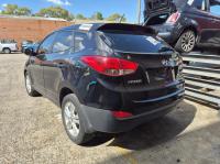 2013 Hyundai Tucson 2.0L G4KD AUTO 6SPD FWD SE image 2
