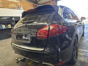 2011 Porsche Cayenne 4.8L (NON TURBO) AUTO 8SPD 4WD S V8 92A image 2