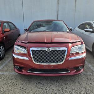 2013 Chrysler 300c image 2