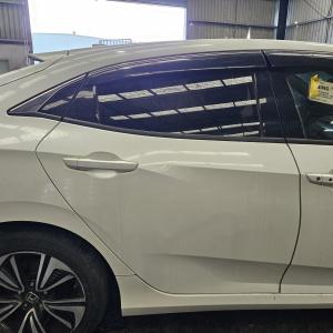 2018 Honda Civic VTI-LX image 2