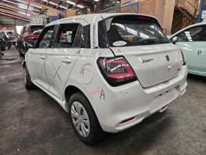 2024 Suzuki Swift 1.2L Z12E MHEV CVT FWD UZ image 2