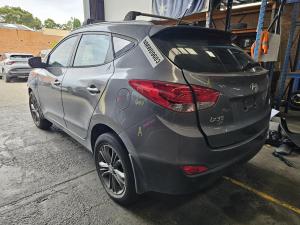 2015 Hyundai I30 2.0L G4NC AUTO 6SPD FWD SE image 2