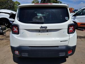 2015 Jeep Renegade BU image 2