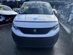 2022 Peugeot Partner K9 image 2