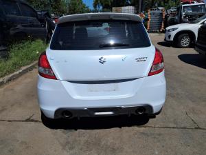 2014 Suzuki Swift FZ image 2