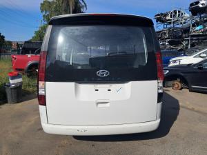 2022 Hyundai Staria US4 image 2