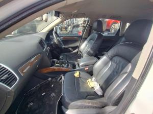 2010 Audi Q5 8R image 2