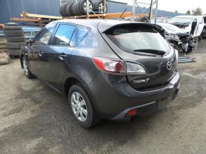 2010 Mazda 3 BL image 2