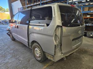 2011 Hyundai Iload 2.5DT D4CB (ALLOY INLET TYPE) AUTO 5SPD RWD image 2