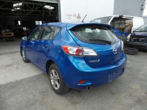 2013 Mazda 3 BL image 2